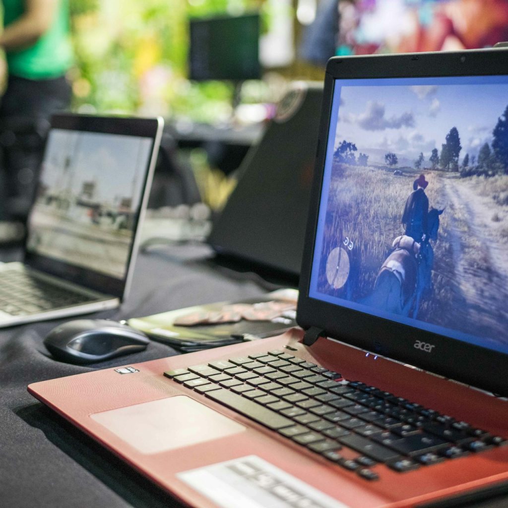 Laptop kentang lancar menjalankan game berat
